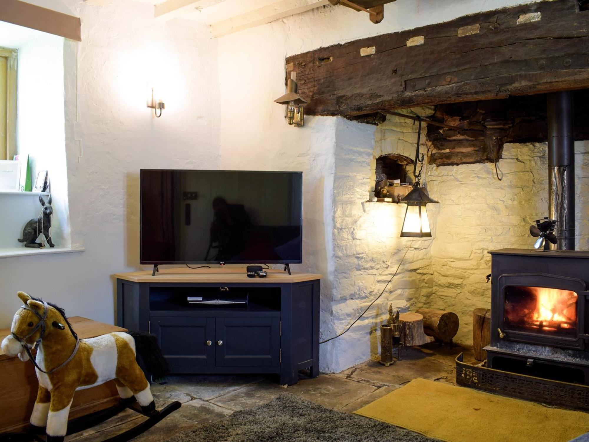 Lower Goytre Farmhouse Llanfair Waterdine Buitenkant foto