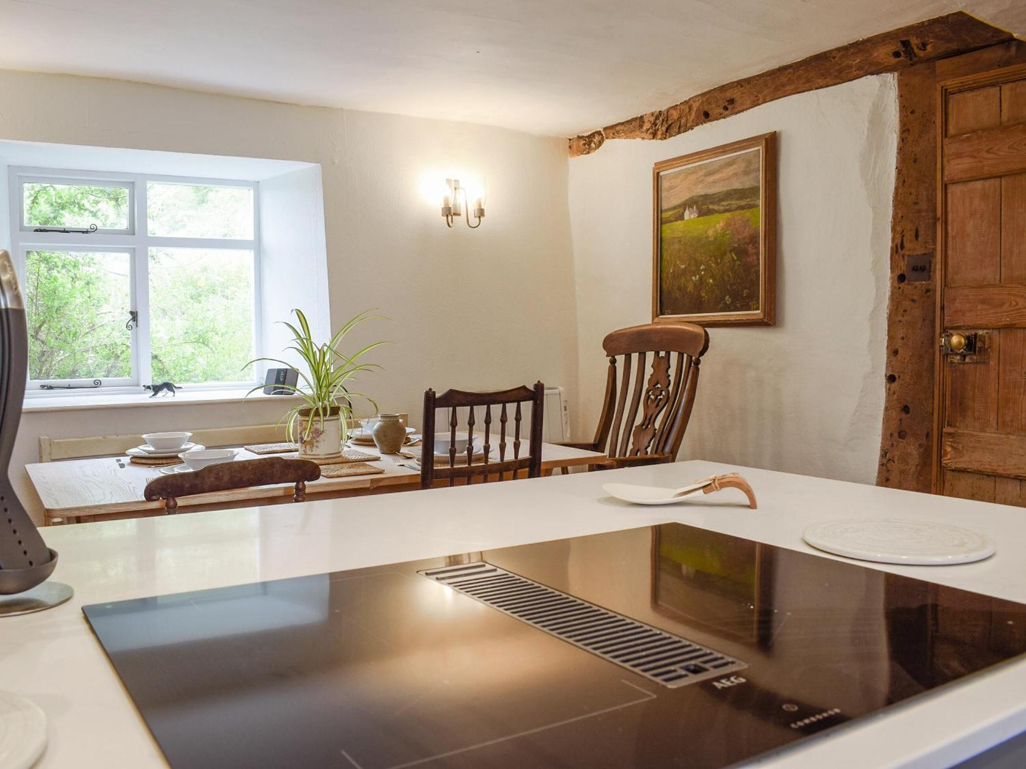 Lower Goytre Farmhouse Llanfair Waterdine Buitenkant foto
