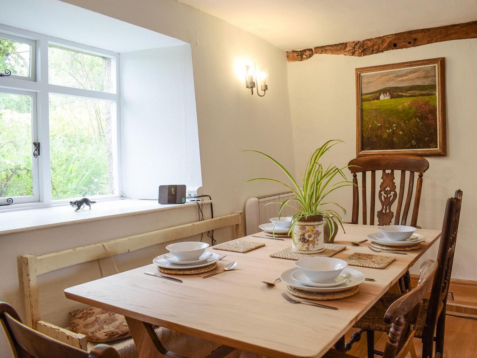 Lower Goytre Farmhouse Llanfair Waterdine Buitenkant foto
